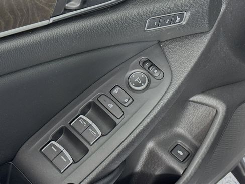 Certified 2018 Honda Accord EX-L image 17