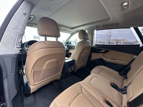 Used 2019 Audi Q8 Prestige w/ Luxury Package image 18