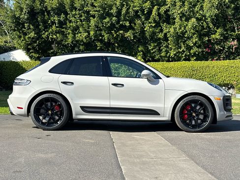 New 2026 Porsche Macan GTS image 9