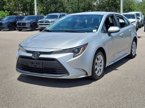Used 2024 Toyota Corolla LE FWD image 3