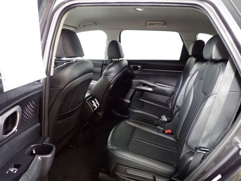 Used 2021 Kia Sorento S FWD image 34