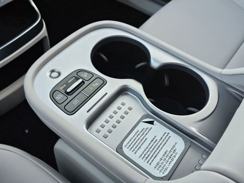 New 2026 Hyundai Ioniq 9 Limited image 25