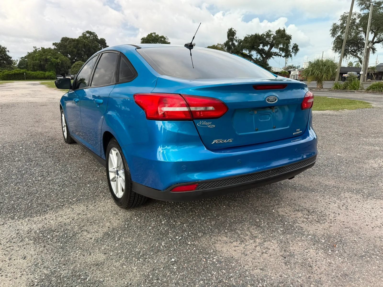 Used 2016 Ford Focus SE w/ Reverse Sensing Package FWD image 8