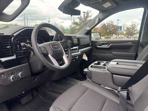 New 2026 GMC Sierra 1500 Elevation image 14