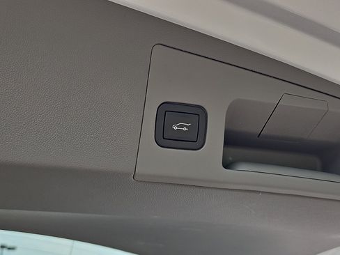 Certified 2023 Cadillac XT5 Premium Luxury AWD/4WD image 30
