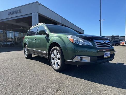 Used 2011 Subaru Outback 2.5i Premium image 4
