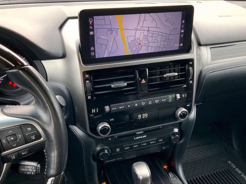 Used 2023 Lexus GX 460 Premium image 12