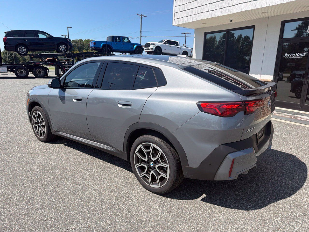 Used 2026 BMW X2 xDrive28i AWD/4WD image 7