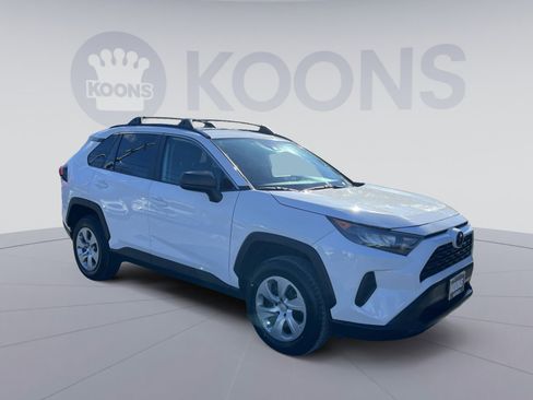Used 2020 Toyota RAV4 LE image 10