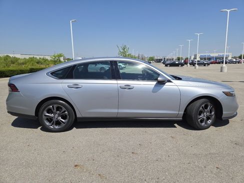 Used 2023 Honda Accord EX image 18