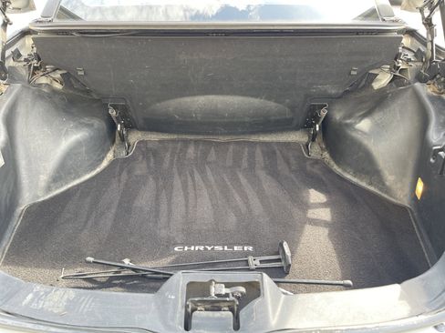 Used 2010 Chrysler Sebring Touring image 10