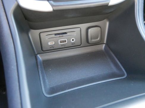 Used 2023 GMC Terrain SLT image 26