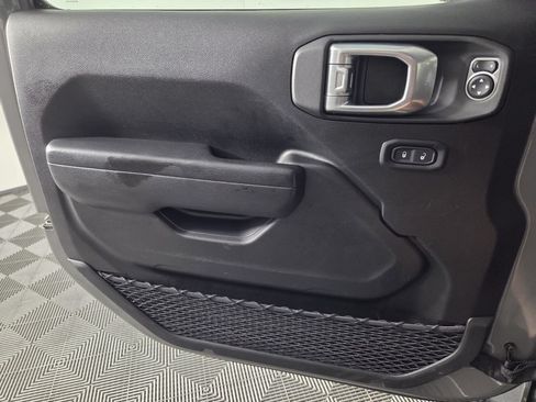 Used 2022 Jeep Wrangler Sport AWD/4WD image 22