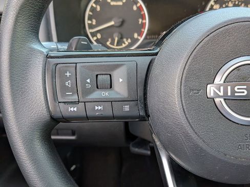 Used 2022 Nissan Rogue SV FWD image 20