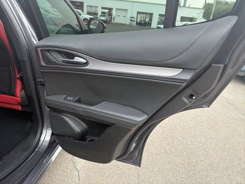 Used 2023 Alfa Romeo Stelvio Veloce AWD/4WD image 16