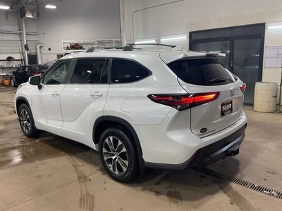 Used 2025 Toyota Highlander XLE