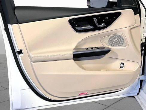 New 2026 Mercedes-Benz C 300 4MATIC Sedan image 11