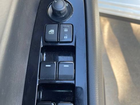 Used 2020 MAZDA CX-5 Touring FWD image 16