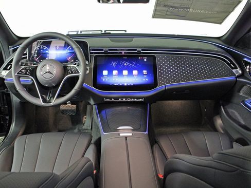 Certified 2025 Mercedes-Benz E 350 4MATIC Sedan image 15