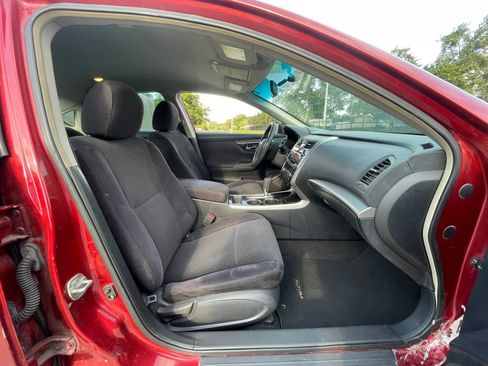 Used 2013 Nissan Altima 2.5 S FWD image 23
