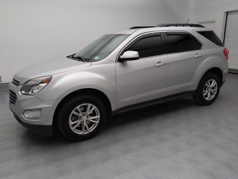 Used 2016 Chevrolet Equinox LT image 2