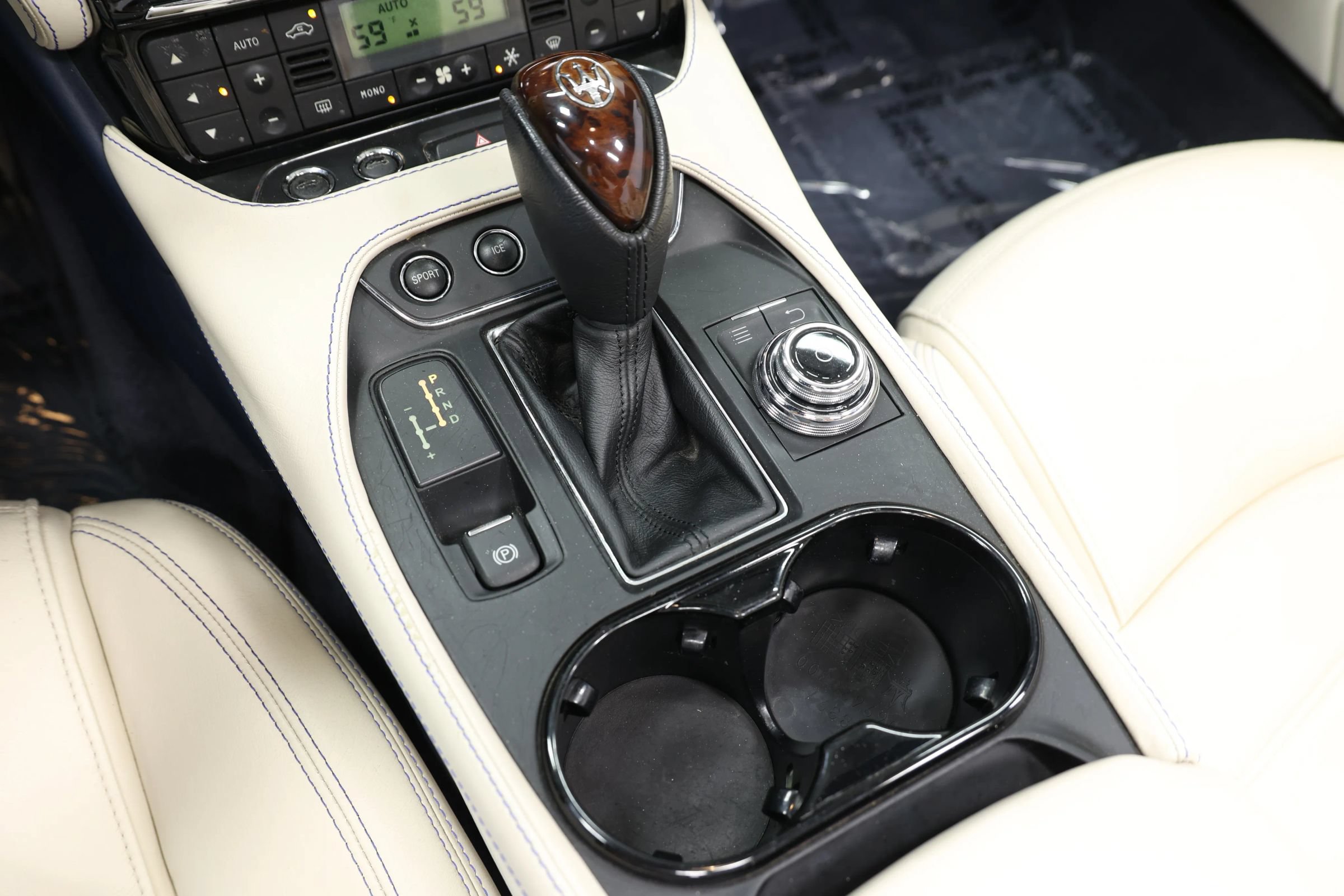 Used 2018 Maserati GranTurismo Sport RWD image 46