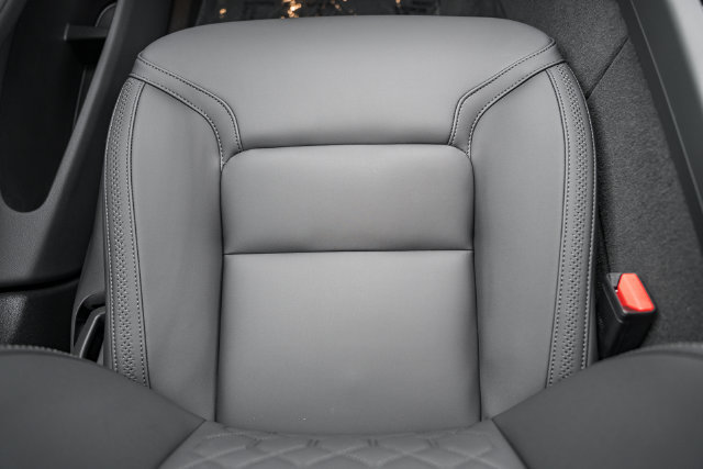 New 2027 Volvo XC60 T8 Plus AWD/4WD image 25