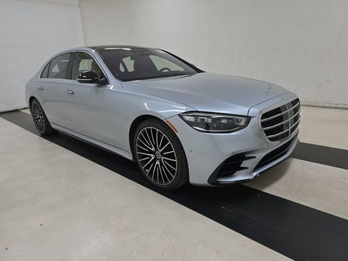 Certified 2022 Mercedes-Benz S 580 4MATIC Sedan image 3