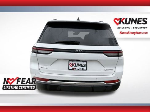 Used 2023 Jeep Grand Cherokee Limited AWD/4WD image 10