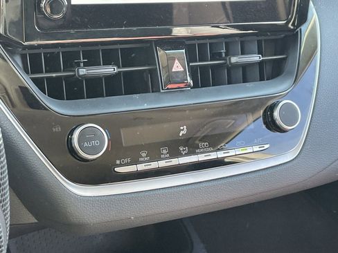 Used 2024 Toyota Corolla LE image 6