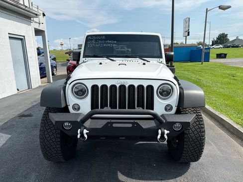 Used 2018 Jeep Wrangler Unlimited Sport AWD/4WD image 8