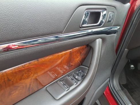 Used 2014 Lincoln MKS AWD w/ Equipment Group 101A image 13