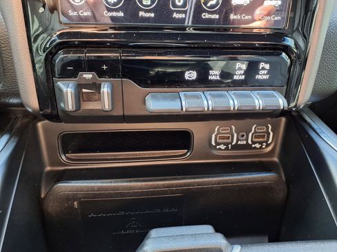 Used 2020 RAM 3500 Laramie image 8