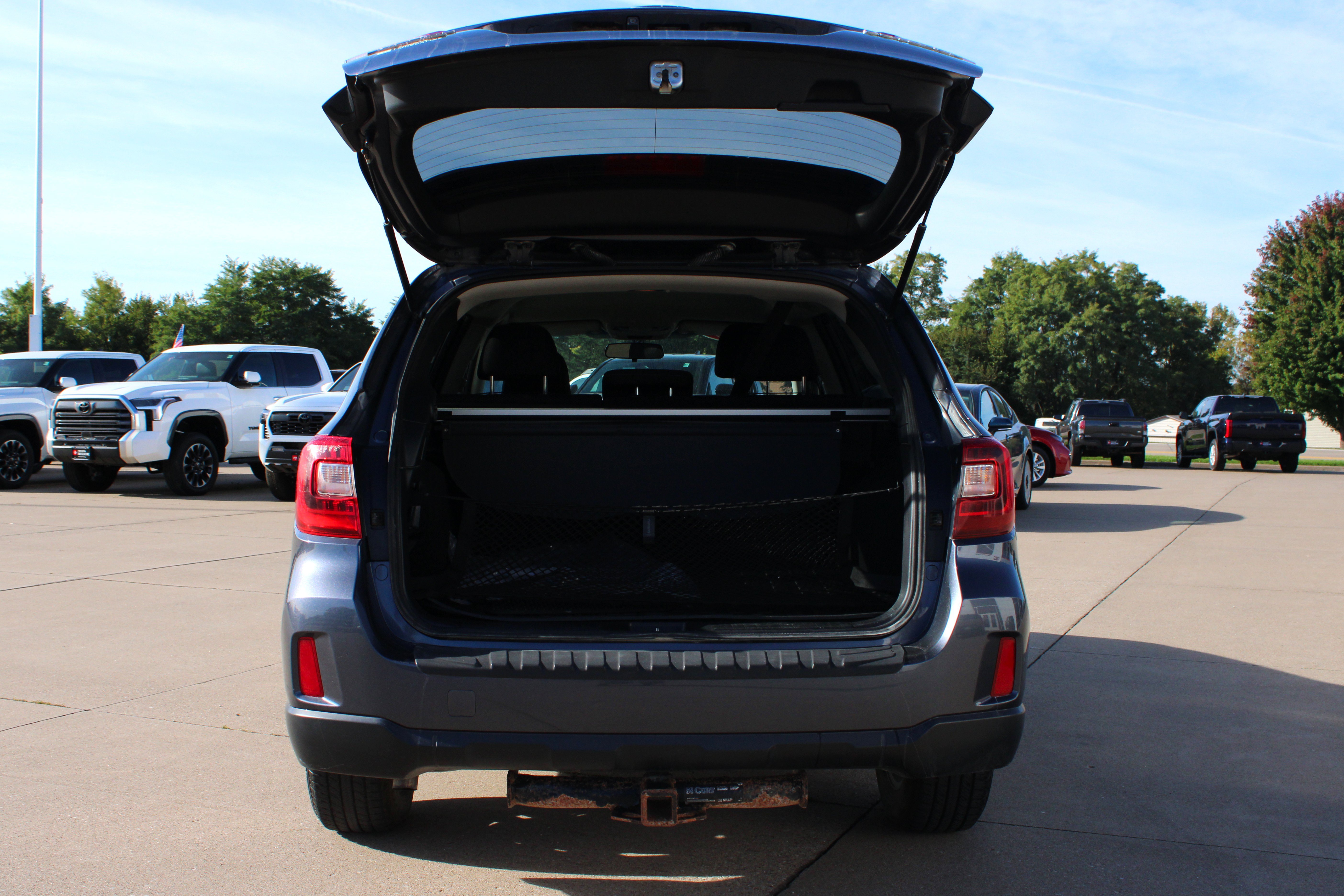 Used 2015 Subaru Outback 2.5i Premium AWD/4WD image 6