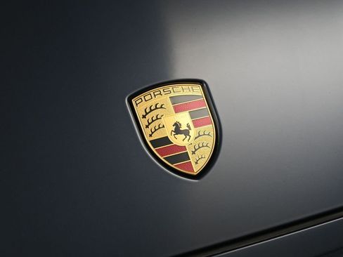 Certified 2024 Porsche Cayenne Coupe image 13