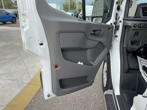 Certified 2025 Ford Transit 250 Low Roof w/ Exterior Upgrade Package RWD image 10