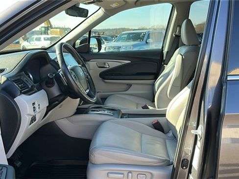 Used 2023 Honda Ridgeline RTL-E image 9