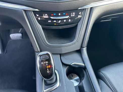 Used 2019 Cadillac XT5 Premium Luxury FWD image 12