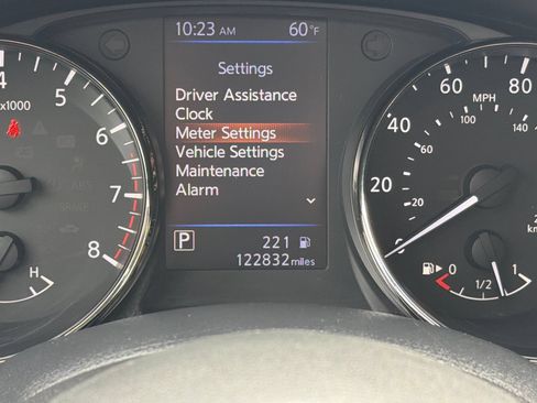 Used 2018 Nissan Rogue SV FWD image 26