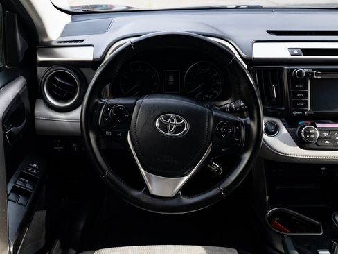 Used 2018 Toyota RAV4 XLE image 11
