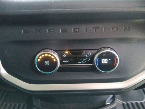 Used 2025 Ford Expedition Active image 30