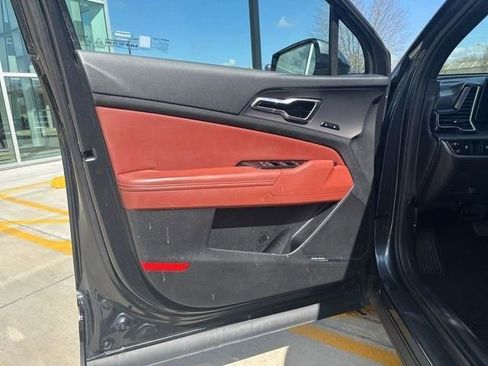 Used 2023 Kia Sportage SX image 18