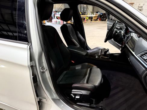 Used 2016 BMW 328i Sedan w/ Technology Package image 27