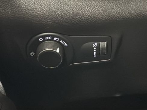 Used 2023 Jeep Compass Sport w/ Mopar Graphics Package AWD/4WD image 30