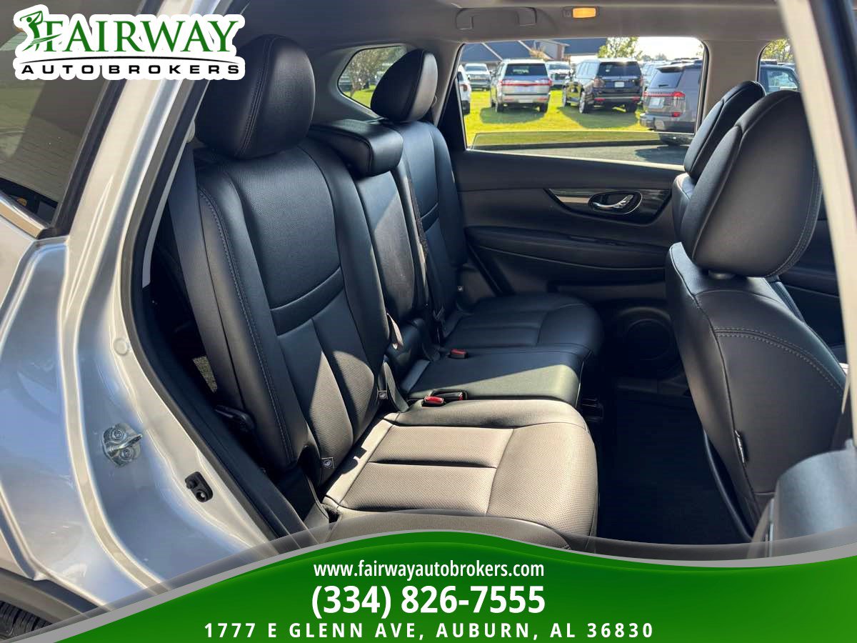Used 2018 Nissan Rogue SL w/ Premium Package FWD image 13