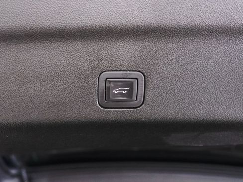Used 2024 Chevrolet Suburban LT w/ LT Signature Plus Package AWD/4WD image 39