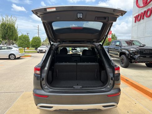 Used 2024 Mitsubishi Outlander SE AWD/4WD image 34