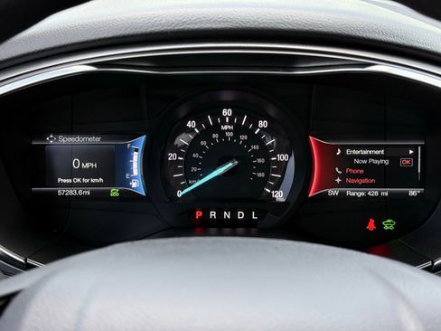 Used 2020 Ford Fusion SE FWD image 28