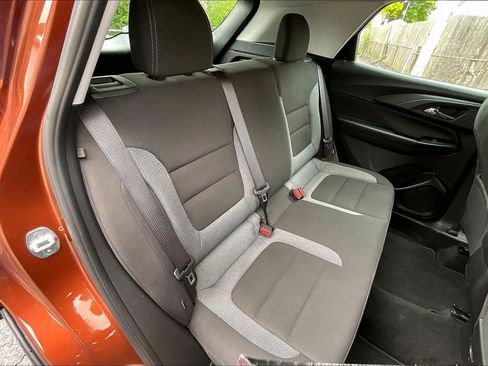 Used 2021 Chevrolet TrailBlazer LS AWD/4WD image 23