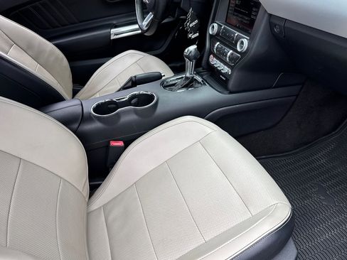Used 2015 Ford Mustang Premium RWD image 18